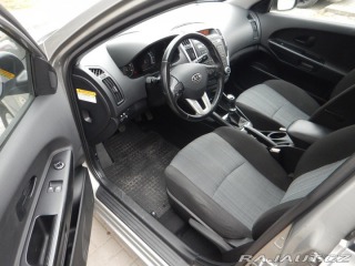 Kia Ceed 1.4 16V, ČR, KLIMA 2012