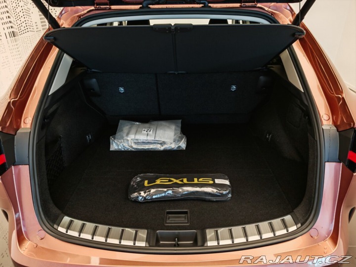 Lexus Ostatní modely NX 450h plus Executive Top 2024