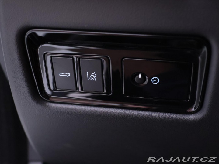 Jaguar XE 3,0 i 280kW LED. Panorama 2018