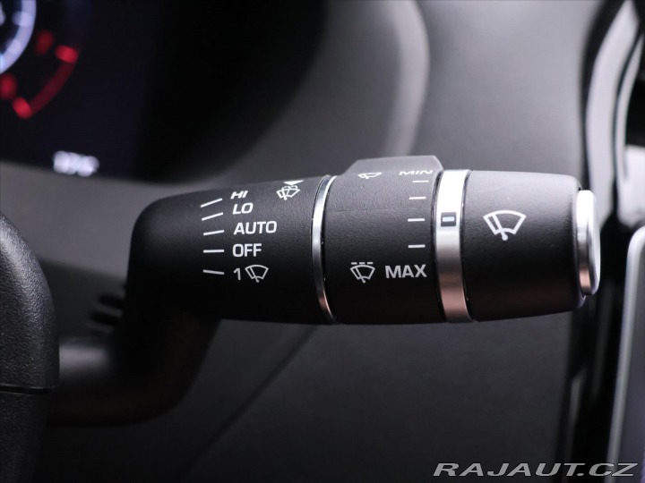 Jaguar XE 3,0 i 280kW LED. Panorama 2018