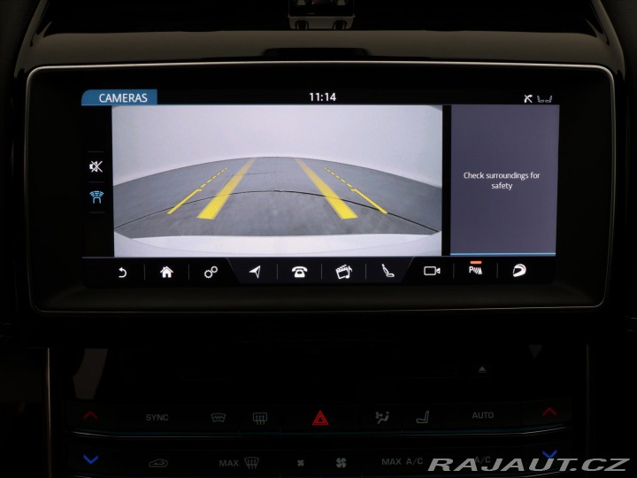 Jaguar XE 3,0 i 280kW LED. Panorama 2018