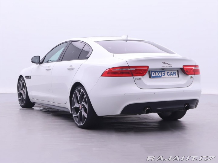 Jaguar XE 3,0 i 280kW LED. Panorama 2018