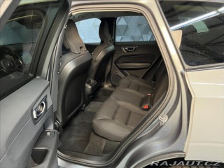 Volvo XC60 D4 DRIVE-E MOMENTUM AWD, 2018