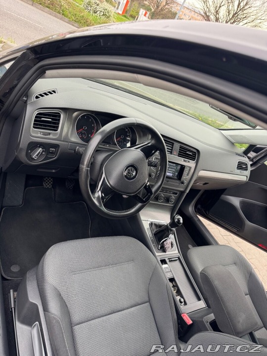 Volkswagen Golf 1,2 1800