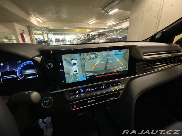 Toyota Camry 2.5 Hybrid Executive 2025