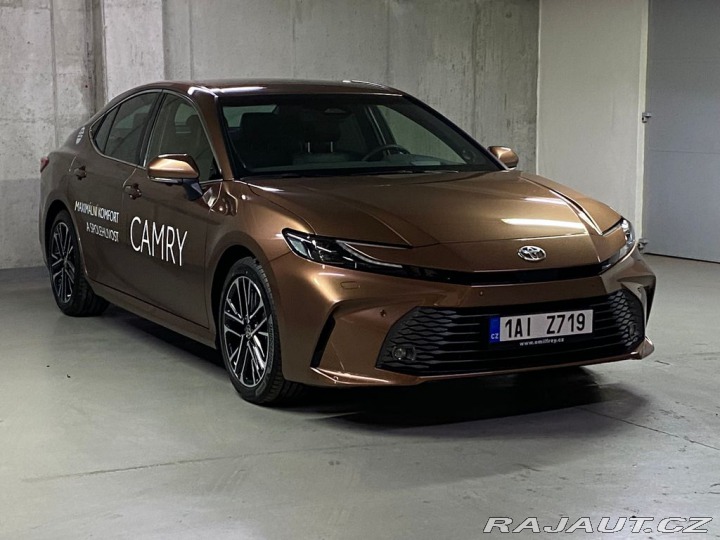 Toyota Camry 2.5 Hybrid Executive 2025