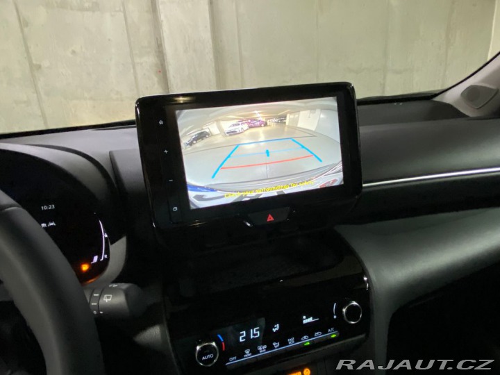 Toyota Yaris Cross COMFORT 1.5 Hybrid FWD 11 2025