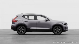 Volvo XC40 B3 2.0L 163 HP AT7 FWD CO 2025