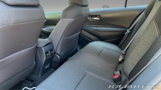 Toyota Corolla Sedan 1,8 Hybrid e-CVT Co 2024