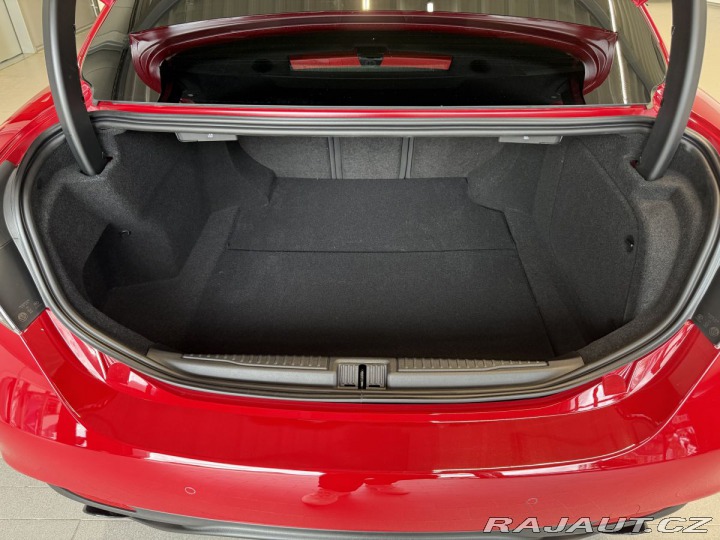 Alfa Romeo Giulia 2.0 Turbo 280k AT8 AWD  I 2025