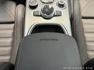 Alfa Romeo Giulia 2.0 Turbo 280k AT8 AWD  I 2025