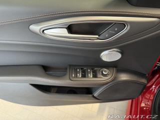 Alfa Romeo Giulia 2.0 Turbo 280k AT8 AWD  I 2025