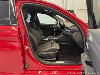 Alfa Romeo Giulia 2.0 Turbo 280k AT8 AWD  I 2025
