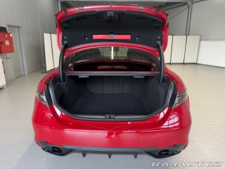 Alfa Romeo Giulia 2.0 Turbo 280k AT8 AWD  I 2025