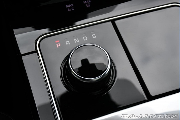 Land Rover Range Rover Velar D300HSE TAŽNÉ VZDUCH PANO 2020