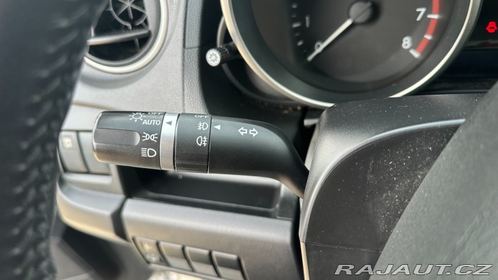 Mazda 5 1.8i 85kW REZERVOVANO 2012