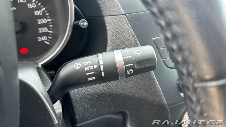 Mazda 5 1.8i 85kW REZERVOVANO 2012