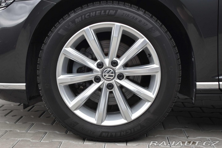 Volkswagen Passat 1.5 TSI ELEGANCE*DSG*TAŽN 2020