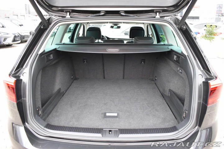 Volkswagen Passat 1.5 TSI ELEGANCE*DSG*TAŽN 2020