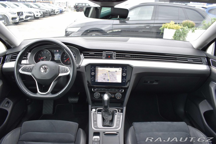 Volkswagen Passat 1.5 TSI ELEGANCE*DSG*TAŽN 2020