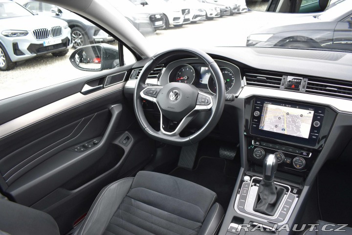 Volkswagen Passat 1.5 TSI ELEGANCE*DSG*TAŽN 2020