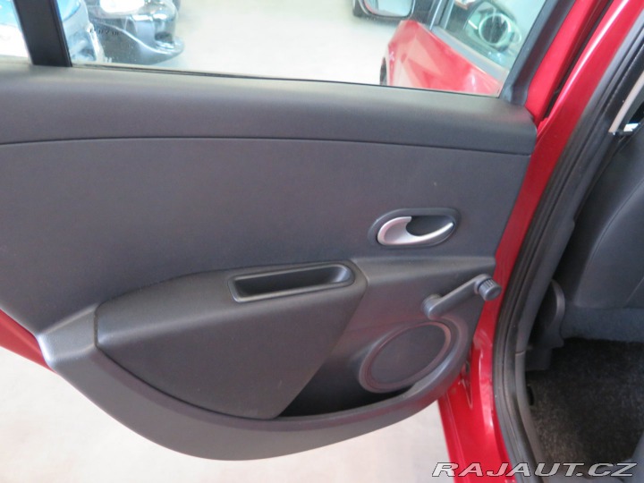 Renault Clio 1.2TCe, klima, el.okn+zrc 2010