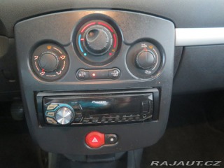 Renault Clio 1.2TCe, klima, el.okn+zrc 2010