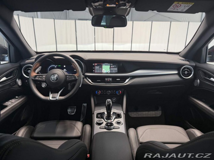 Alfa Romeo Stelvio 2.0 Turbo 280k Q4 AT8 INT 2025