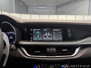 Alfa Romeo Stelvio 2.0 Turbo 280k Q4 AT8 INT 2025