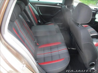 Volkswagen Golf 1,2 TSI 77kw MATCH Varian 2013