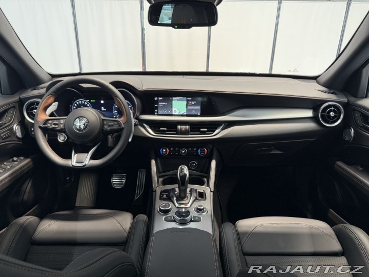 Alfa Romeo Stelvio 2.0 Turbo 280k Q4 AT8 INT 2025