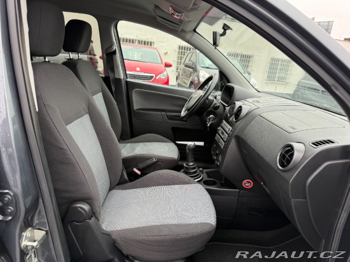 Ford Fusion Plus 1.6i 74Kw 2004