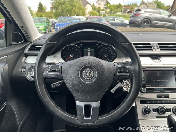 Volkswagen Passat 3,6 V6 220kW DSG 4x4 HIGH 2011