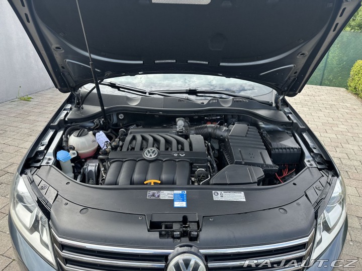 Volkswagen Passat 3,6 V6 220kW DSG 4x4 HIGH 2011