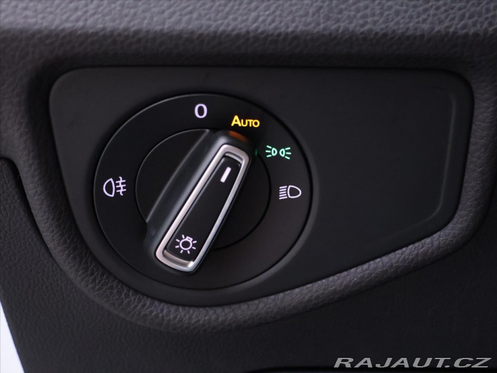 Volkswagen Touran 1,6 TDI 81kW LED Serv.kni 2016