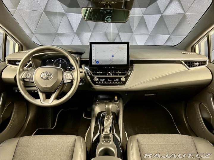 Toyota Corolla 1,8 HYBRID e-CVT STYLE TS 2023