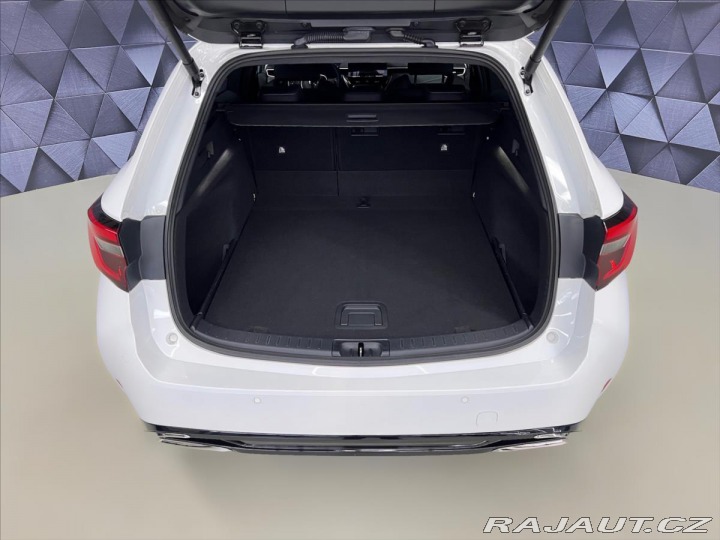 Toyota Corolla 1,8 HYBRID e-CVT STYLE TS 2023