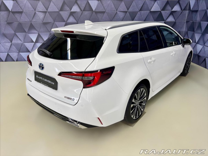 Toyota Corolla 1,8 HYBRID e-CVT STYLE TS 2023