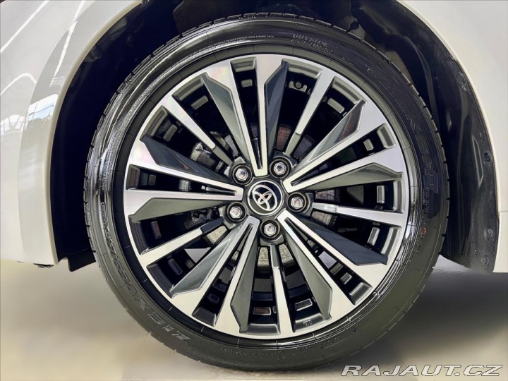 Toyota Corolla 1,8 HYBRID e-CVT STYLE TS 2023