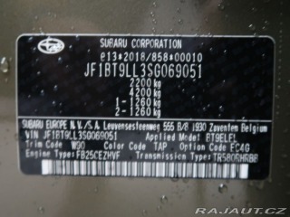 Subaru Outback TOURING 4X4 AWD + hnědá k 2025