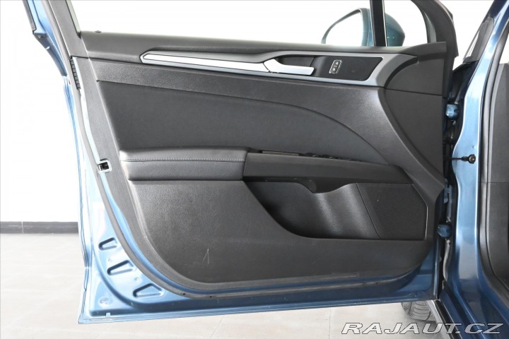 Ford Mondeo 2,0 TDCi 132 kW AT/6 Záru 2019