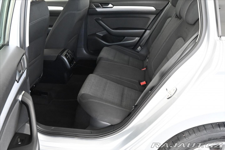 Volkswagen Passat 2,0 TDI 110 kW DSG BUSINE 2021