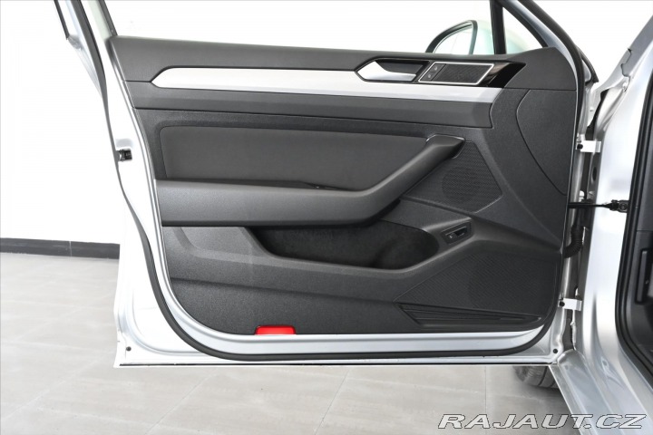 Volkswagen Passat 2,0 TDI 110 kW DSG BUSINE 2021