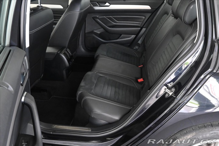 Volkswagen Passat 2,0 TDI 110 kW DSG ELEGAN 2021