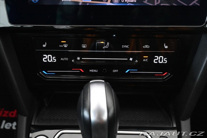 Volkswagen Passat 2,0 TDI 110 kW DSG ELEGAN 2021