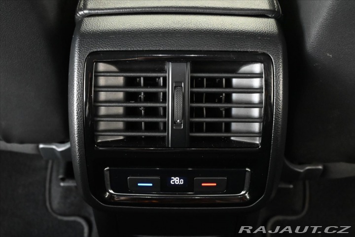 Volkswagen Passat 2,0 TDI 110 kW DSG ELEGAN 2021