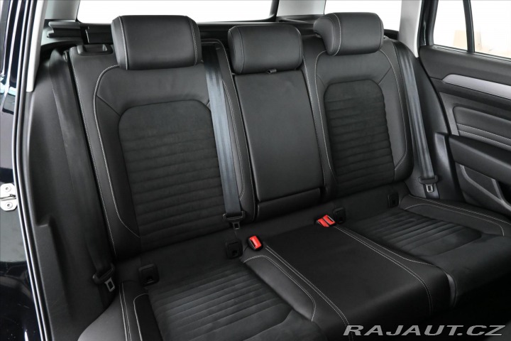 Volkswagen Passat 2,0 TDI 110 kW DSG ELEGAN 2021