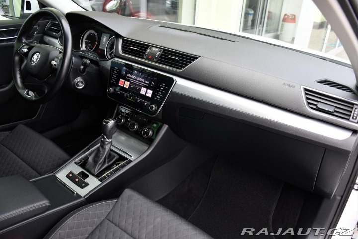 Škoda Superb 2.0TDi ACC NAVI CARPLAY 2021