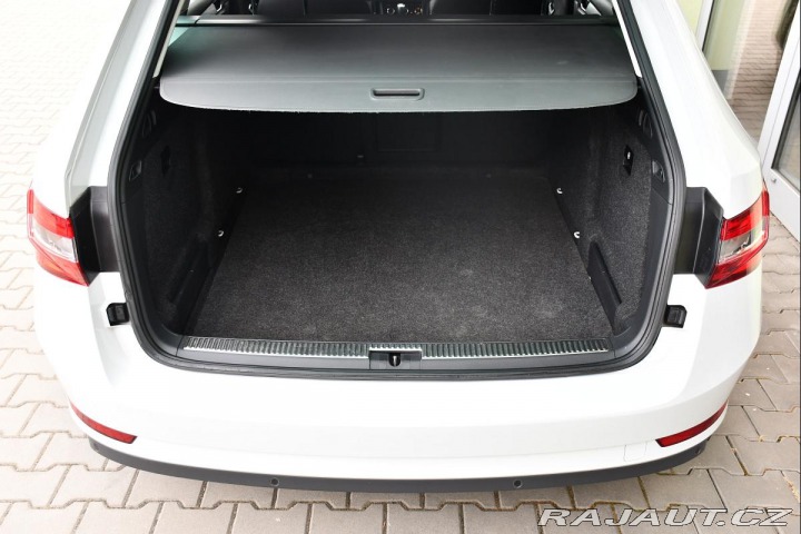 Škoda Superb 2.0TDi ACC NAVI CARPLAY 2021
