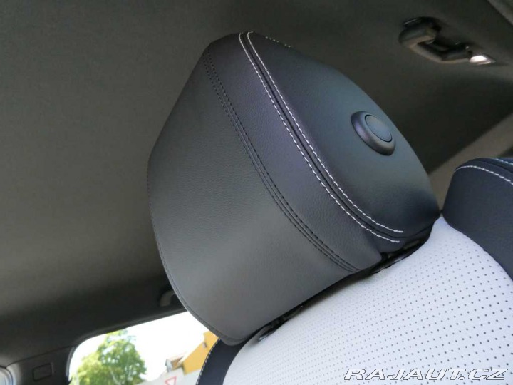 Land Rover Discovery Sport 1,5 Dynamic SE P270e 2025